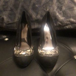 Gianni Bini glamour platform heels size 7.5